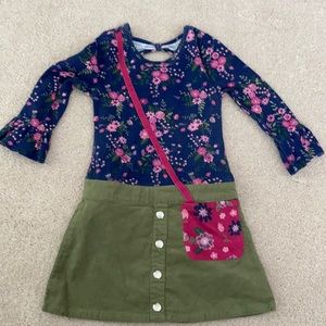 Nannette kids size 7 runs small